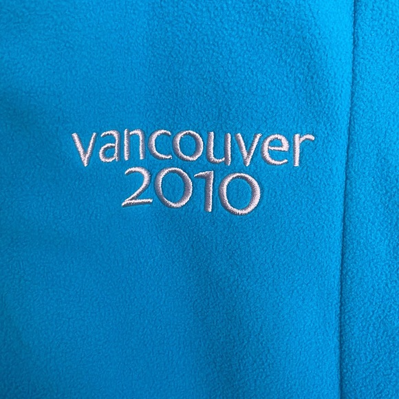 Vancouver 2010 Olympic/Paralympic Vest Hudson Bay - Picture 2 of 6